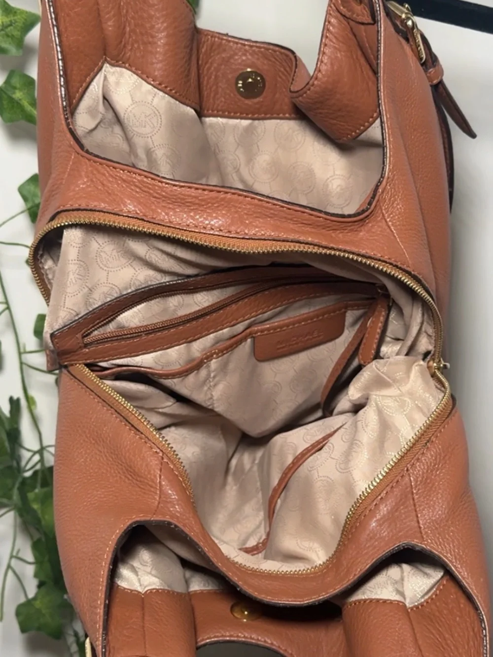 Michael Kors Y2K Hobo Bag 🤎